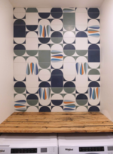 Hourglass (8" x 8") Navy/Warm White